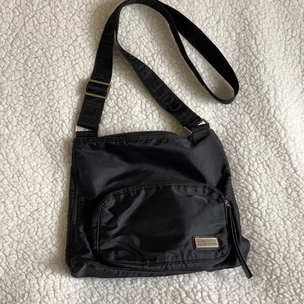 Kenneth Cole Reaction | Crossbody | Black